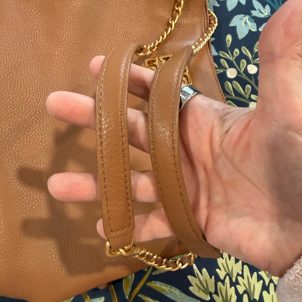 Tory Burch British Tan Pebbled Leather Shoulder Bag with Gold Chain - Picture 7 of 12